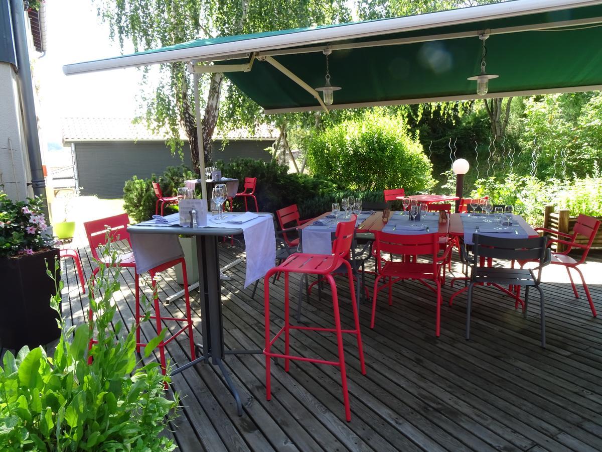 La Tour Hotel-Restaurant Dunières Exterior foto